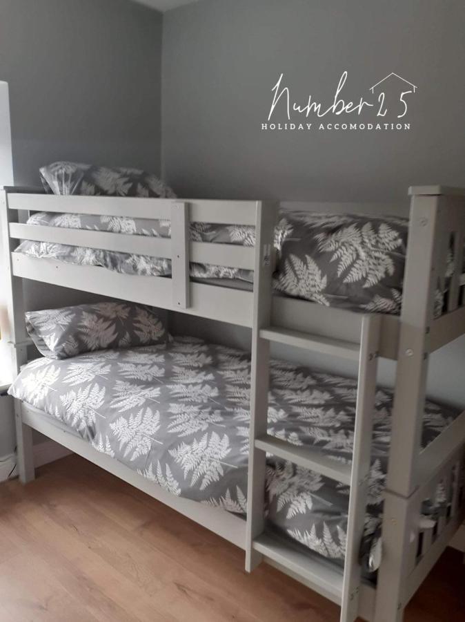 Number 25 Self Catering Apartments Ederney Ardess 外观 照片